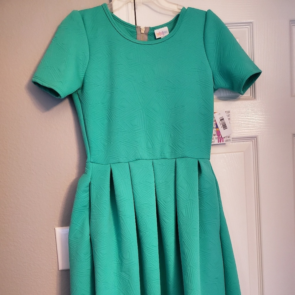 LuLaRoe Amelia Medium